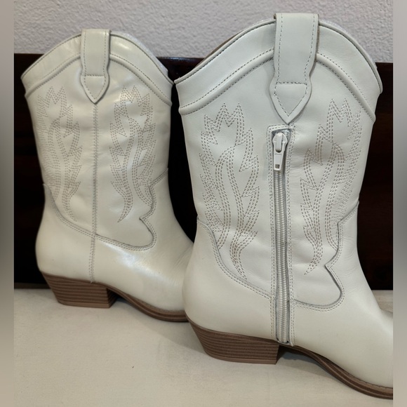 Crown Vintage Short Boots -size 7 - Picture 7 of 9